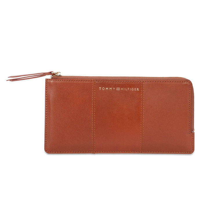 Tommy Hilfiger Milania Womens Leather Zip Around Wallet Tan
